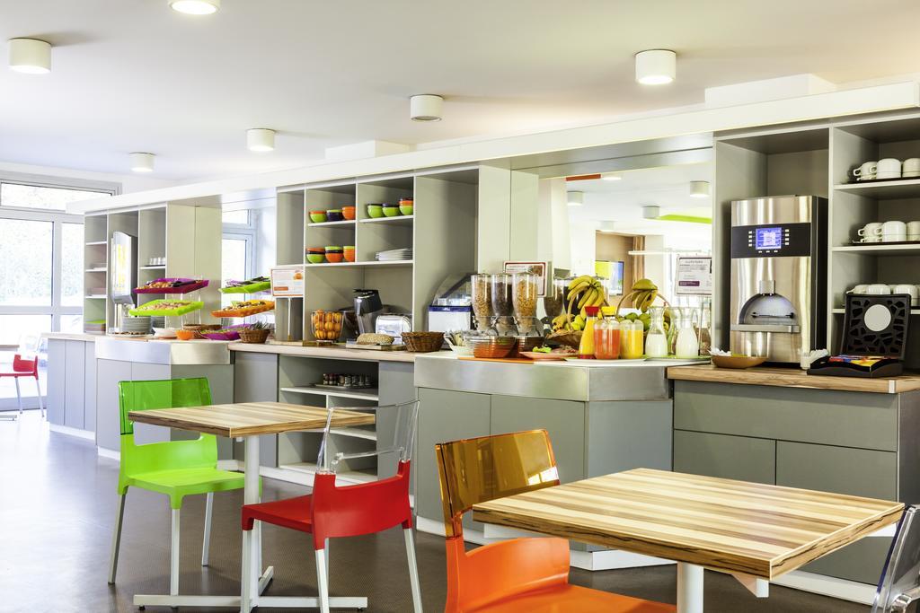 Отель Ibis Styles Paris Saint Ouen Экстерьер фото