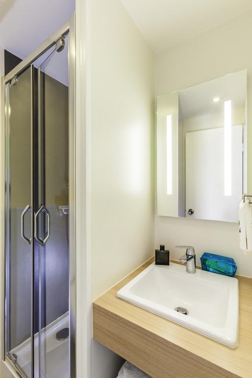 Отель Ibis Styles Paris Saint Ouen Экстерьер фото