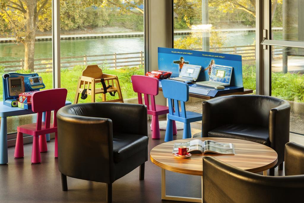 Отель Ibis Styles Paris Saint Ouen Экстерьер фото