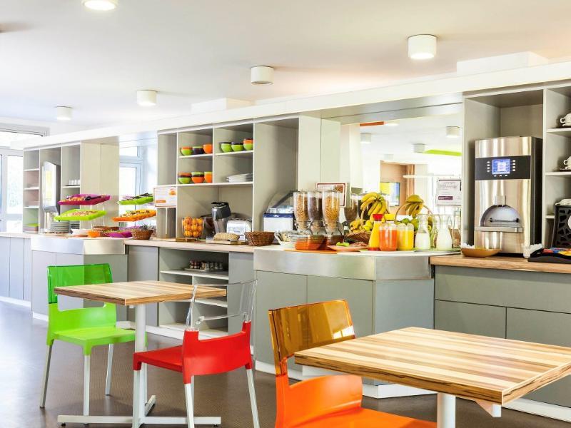 Отель Ibis Styles Paris Saint Ouen Экстерьер фото