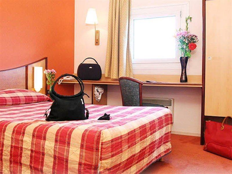 Отель Ibis Styles Paris Saint Ouen Экстерьер фото