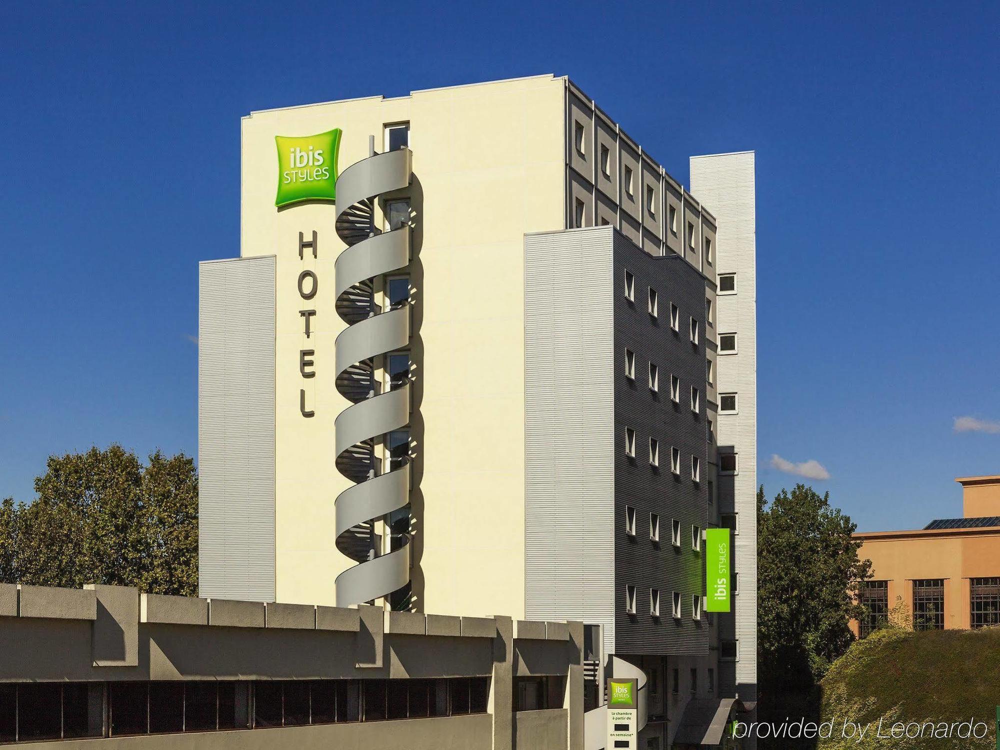 Отель Ibis Styles Paris Saint Ouen Экстерьер фото