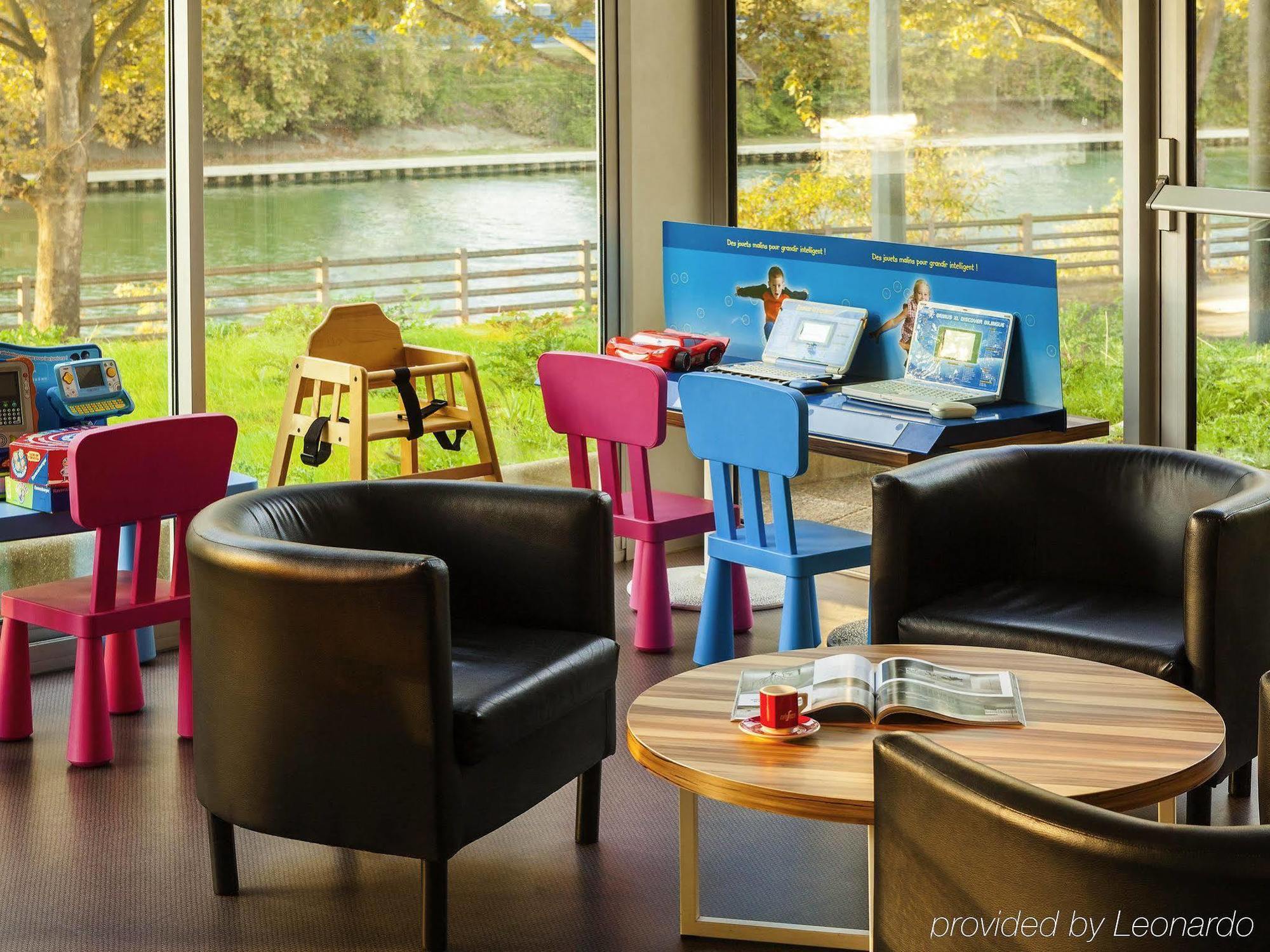 Отель Ibis Styles Paris Saint Ouen Экстерьер фото