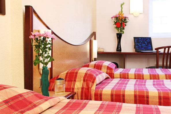 Отель Ibis Styles Paris Saint Ouen Номер фото