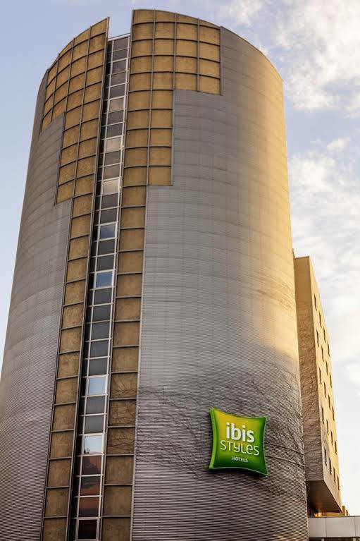 Отель Ibis Styles Paris Saint Ouen Экстерьер фото